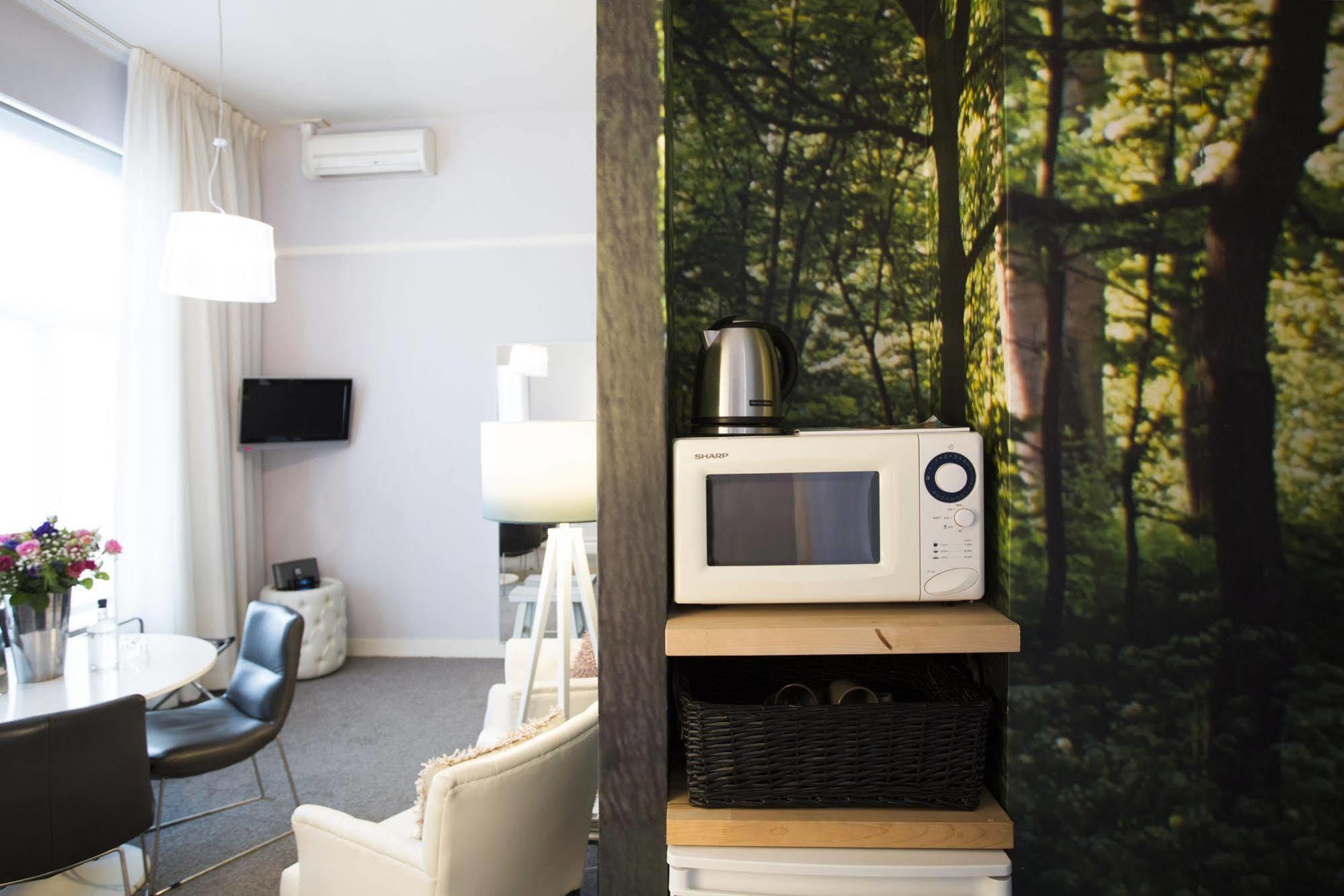 สตัดส์วิลลา โฮเต็ล โมเซค เดนฮาก Hotel กรุงเฮก ภายนอก รูปภาพ