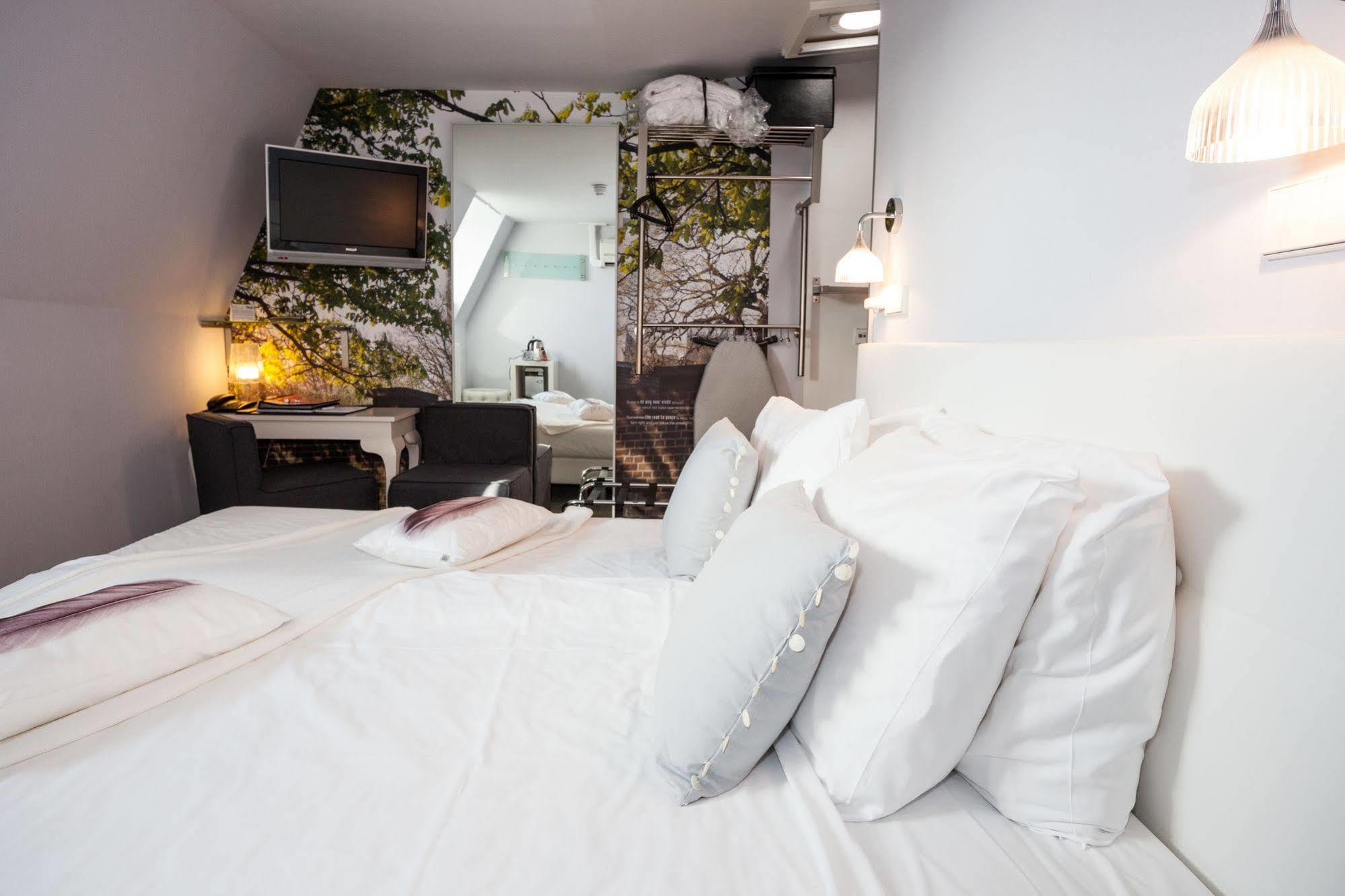 สตัดส์วิลลา โฮเต็ล โมเซค เดนฮาก Hotel กรุงเฮก ภายนอก รูปภาพ